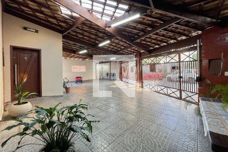 Casa à venda com 163m², 3 quartos e 6 vagasGaragem