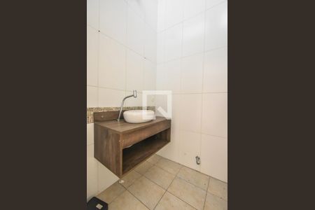 Casa à venda com 142m², 3 quartos e 2 vagasBanheiro 02