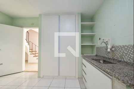 Casa à venda com 142m², 3 quartos e 2 vagasCozinha 