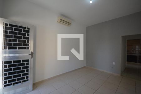 Sala de casa para alugar com 2 quartos, 85m² em Oswaldo Cruz, Rio de Janeiro
