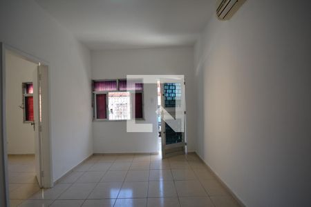 Sala de casa para alugar com 2 quartos, 85m² em Oswaldo Cruz, Rio de Janeiro