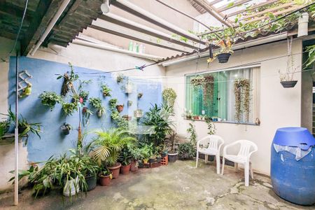 Casa à venda com 150m², 3 quartos e 1 vaga Casa à venda com 150m², 3 quartos e 1 vagaQuintal