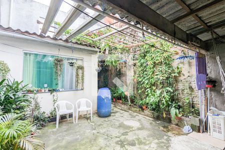 Casa à venda com 150m², 3 quartos e 1 vaga Casa à venda com 150m², 3 quartos e 1 vagaQuintal