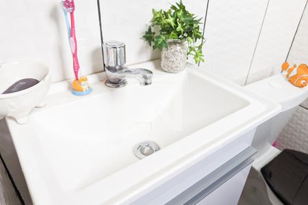 Casa à venda com 150m², 3 quartos e 1 vaga Casa à venda com 150m², 3 quartos e 1 vagaBanheiro da suíte