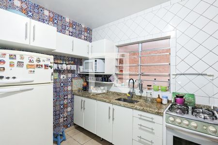 Casa à venda com 150m², 3 quartos e 1 vaga Casa à venda com 150m², 3 quartos e 1 vagaCozinha