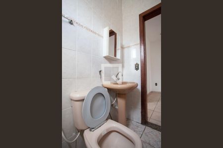 Casa à venda com 380m², 6 quartos e 7 vagas Casa à venda com 380m², 6 quartos e 7 vagasBanheiro Social Casa 3