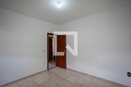 Casa à venda com 380m², 6 quartos e 7 vagas Casa à venda com 380m², 6 quartos e 7 vagasQuarto 1 Casa 2