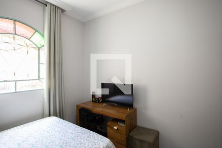 Casa à venda com 380m², 6 quartos e 7 vagas Casa à venda com 380m², 6 quartos e 7 vagasQuarto 2 casa 1