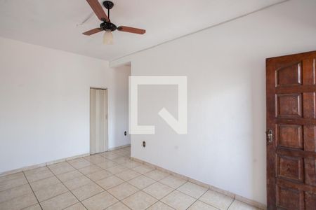 Casa à venda com 380m², 6 quartos e 7 vagas Casa à venda com 380m², 6 quartos e 7 vagasSala  de Estar Casa 2