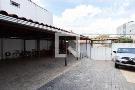 Casa à venda com 380m², 6 quartos e 7 vagas Casa à venda com 380m², 6 quartos e 7 vagasGaragem