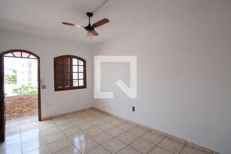 Casa à venda com 380m², 6 quartos e 7 vagas Casa à venda com 380m², 6 quartos e 7 vagasSala  de Estar Casa 2