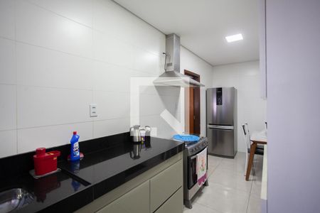 Casa à venda com 380m², 6 quartos e 7 vagas Casa à venda com 380m², 6 quartos e 7 vagasCozinha  Casa 1