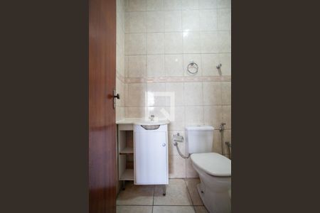 Casa à venda com 380m², 6 quartos e 7 vagas Casa à venda com 380m², 6 quartos e 7 vagasBanheiro da Suíte Casa 2