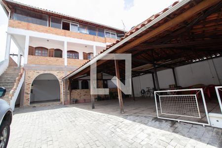 Casa à venda com 380m², 6 quartos e 7 vagas Casa à venda com 380m², 6 quartos e 7 vagasFachada