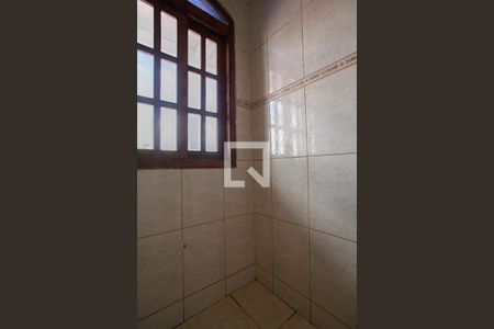 Casa à venda com 380m², 6 quartos e 7 vagas Casa à venda com 380m², 6 quartos e 7 vagasCozinha  e área de serviço Casa 2