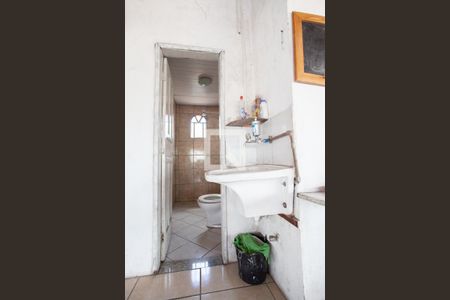 Casa à venda com 380m², 6 quartos e 7 vagas Casa à venda com 380m², 6 quartos e 7 vagasTerraço - Banheiro