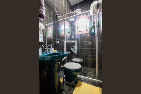 Casa à venda com 380m², 6 quartos e 7 vagas Casa à venda com 380m², 6 quartos e 7 vagasBanheiro Social Casa 1