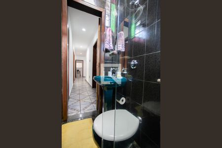 Casa à venda com 380m², 6 quartos e 7 vagas Casa à venda com 380m², 6 quartos e 7 vagasBanheiro Social Casa 1