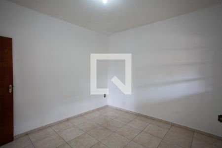 Casa à venda com 380m², 6 quartos e 7 vagas Casa à venda com 380m², 6 quartos e 7 vagasQuarto 1 Casa 2