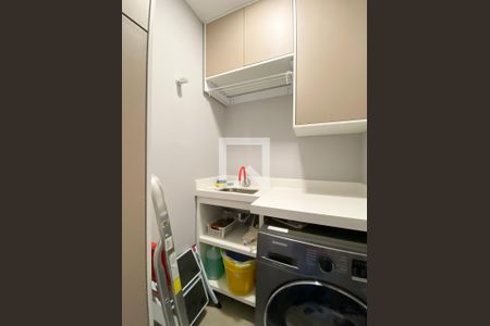 Apartamento à venda com 84m², 3 quartos e 2 vagas Apartamento à venda com 84m², 3 quartos e 2 vagasÁrea de Serviço