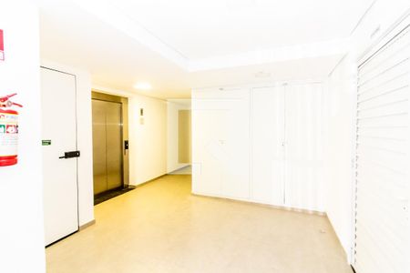 Apartamento à venda com 25m², 1 quarto e sem vaga Apartamento à venda com 25m², 1 quarto e sem vagaHall