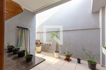 Casa à venda com 186m², 2 quartos e 3 vagasQuintal