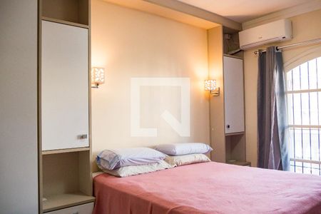 Casa à venda com 300m², 3 quartos e 4 vagasSuíte 2