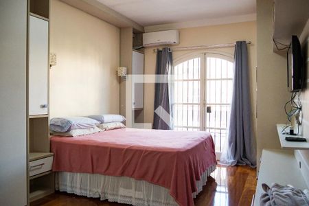 Casa à venda com 300m², 3 quartos e 4 vagasSuíte 2