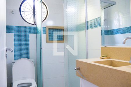 Casa à venda com 300m², 3 quartos e 4 vagasBanheiro da Suíte 1