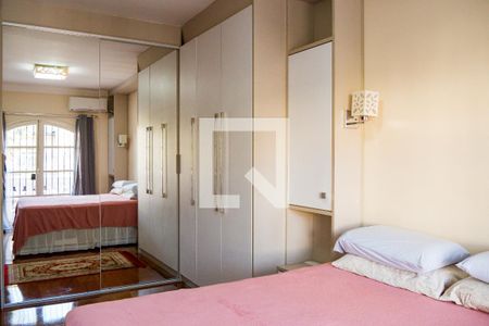 Casa à venda com 300m², 3 quartos e 4 vagasSuíte 2