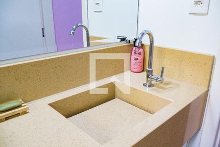 Casa à venda com 300m², 3 quartos e 4 vagasBanheiro da Suíte 1