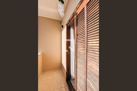 Casa à venda com 220m², 3 quartos e 4 vagas Casa à venda com 220m², 3 quartos e 4 vagasVaranda da suíte 1