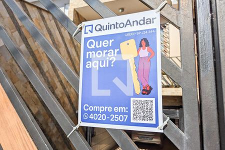 Casa à venda com 220m², 3 quartos e 4 vagas Casa à venda com 220m², 3 quartos e 4 vagasFachada