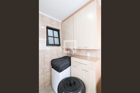 Casa à venda com 220m², 3 quartos e 4 vagas Casa à venda com 220m², 3 quartos e 4 vagasÁrea de serviço