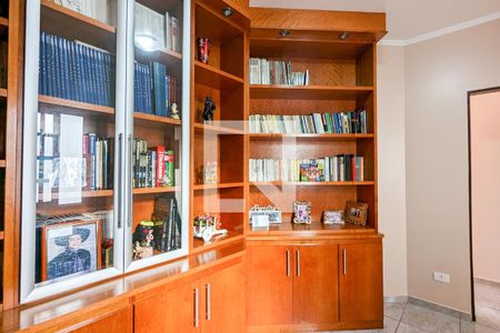 Casa à venda com 220m², 3 quartos e 4 vagas Casa à venda com 220m², 3 quartos e 4 vagasHome office