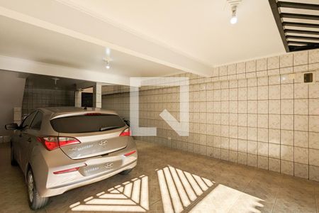 Casa à venda com 220m², 3 quartos e 4 vagas Casa à venda com 220m², 3 quartos e 4 vagasGaragem