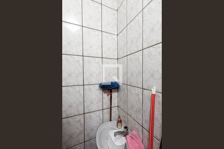 Casa à venda com 220m², 3 quartos e 4 vagas Casa à venda com 220m², 3 quartos e 4 vagasBanheiro de serviço