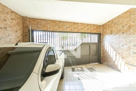 Casa à venda com 300m², 3 quartos e 2 vagas Casa à venda com 300m², 3 quartos e 2 vagasGaragem