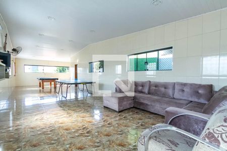 Casa à venda com 300m², 3 quartos e 2 vagas Casa à venda com 300m², 3 quartos e 2 vagasSalão de Festas