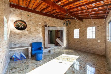 Casa à venda com 300m², 3 quartos e 2 vagas Casa à venda com 300m², 3 quartos e 2 vagasVaranda da Suíte 1