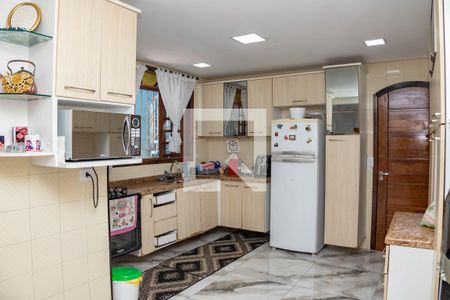 Casa à venda com 300m², 3 quartos e 2 vagas Casa à venda com 300m², 3 quartos e 2 vagasCozinha