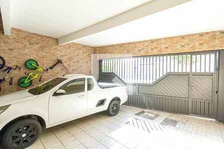 Casa à venda com 300m², 3 quartos e 2 vagas Casa à venda com 300m², 3 quartos e 2 vagasGaragem