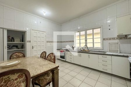 Casa para alugar com 300m², 7 quartos e 3 vagas Casa para alugar com 300m², 7 quartos e 3 vagasCozinha