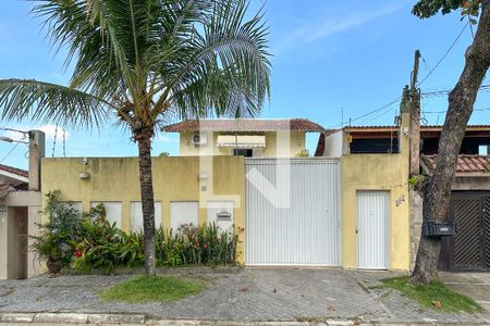 Casa para alugar com 300m², 7 quartos e 3 vagas Casa para alugar com 300m², 7 quartos e 3 vagasFachada