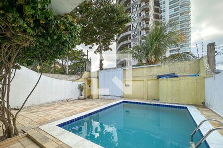 Casa para alugar com 300m², 7 quartos e 3 vagas Casa para alugar com 300m², 7 quartos e 3 vagasPiscina