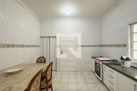 Casa para alugar com 300m², 7 quartos e 3 vagas Casa para alugar com 300m², 7 quartos e 3 vagasCozinha