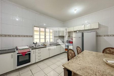 Casa para alugar com 300m², 7 quartos e 3 vagas Casa para alugar com 300m², 7 quartos e 3 vagasCozinha