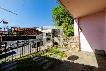 Casa à venda com 341m², 6 quartos e 2 vagas Casa à venda com 341m², 6 quartos e 2 vagasGaragem