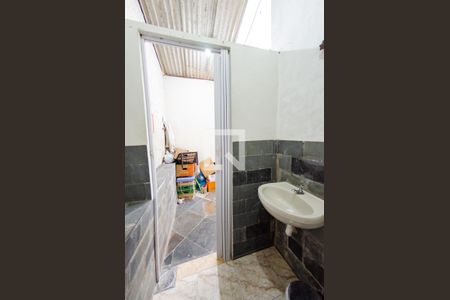 Casa à venda com 341m², 6 quartos e 2 vagas Casa à venda com 341m², 6 quartos e 2 vagasBanheiro de serviço