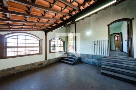 Casa à venda com 341m², 6 quartos e 2 vagas Casa à venda com 341m², 6 quartos e 2 vagasCasa 2 - Cozinha